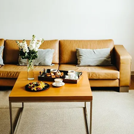 Narie & كريتويني