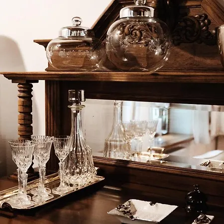 Narie & منتجع 5*