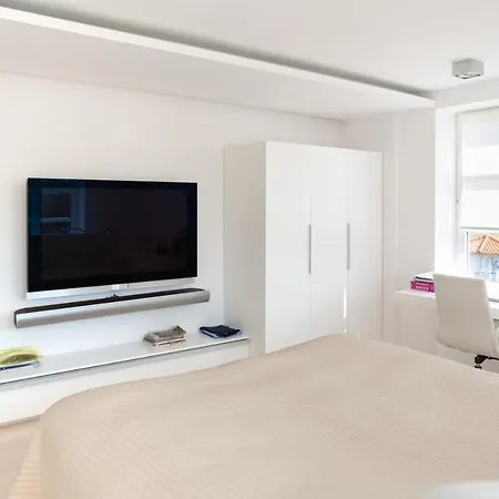 Narie & منتجع 5*