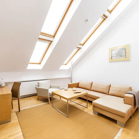 Narie & كريتويني