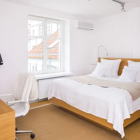 Narie & 5* كريتويني